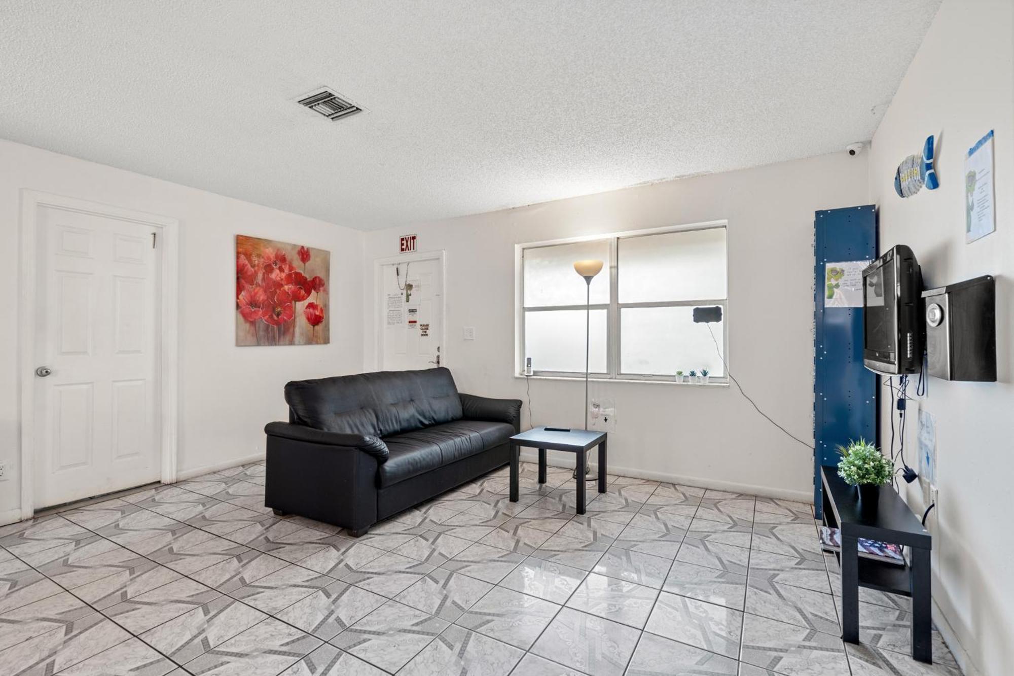 Crocodhouse Early Check In Eight Years Hosting Vandrarhem Fort Lauderdale Exteriör bild