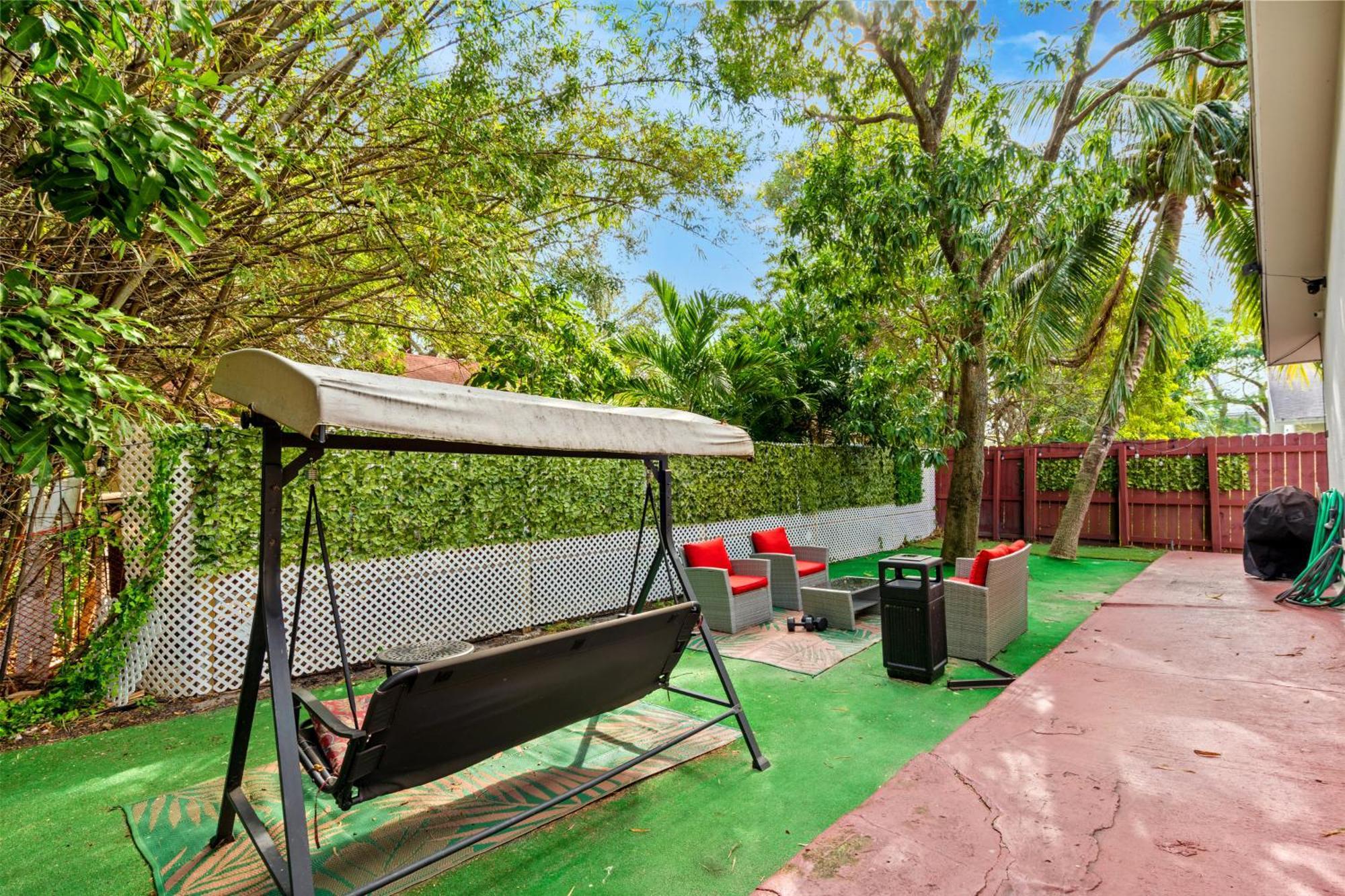 Crocodhouse Early Check In Eight Years Hosting Vandrarhem Fort Lauderdale Exteriör bild